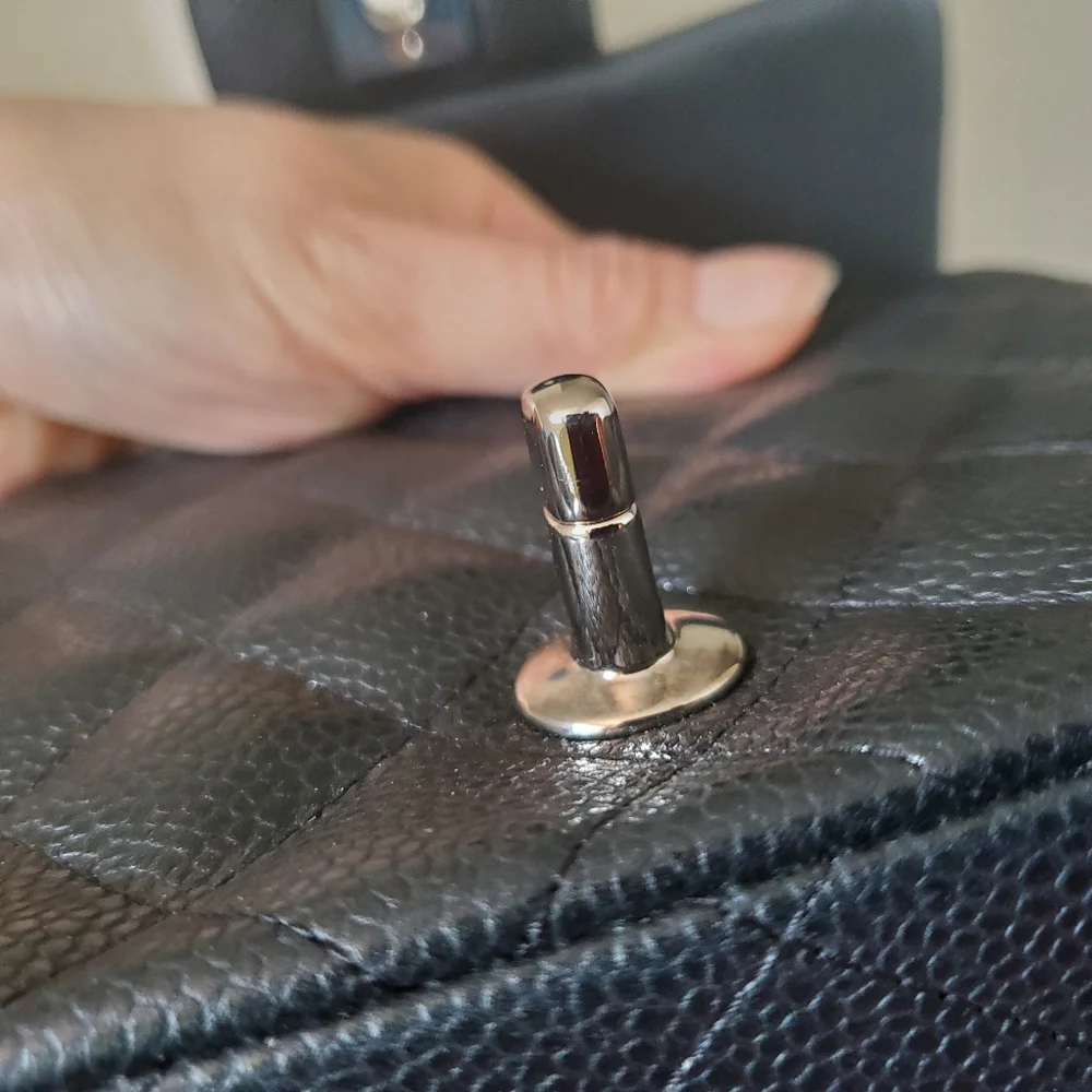 Chanel Black Quilted Leather Bag - Picture 13 of 15